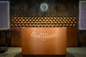 1 Amaro Montenegro FRONT