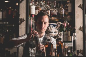 1 Vukan Ilić bartender