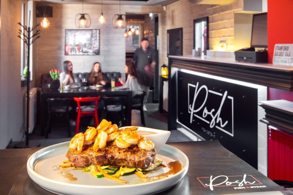 Restoran Posh je prepoznat po junećoj šnicli sa škampima