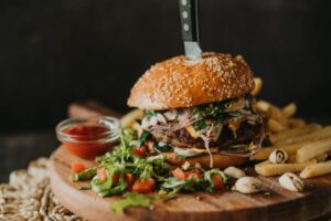 Burgerizza burger sa pomfritom Jelena Bekvalac foto