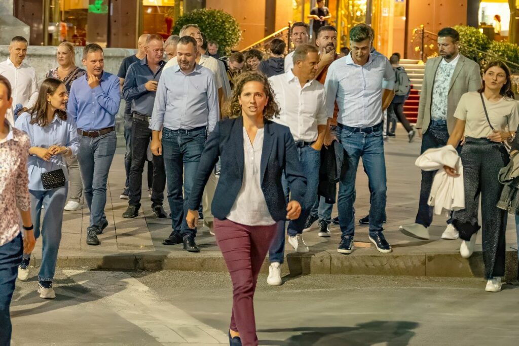 Juluius Meinl Kristina i ekipa