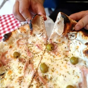 Pizzeria Lucianoo pizza