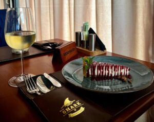 Shark lounge bar & restoran cheesecake