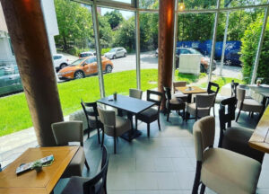 Opulence enterijer - pogled iz kafeterija