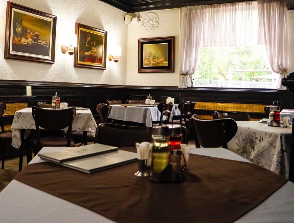 Restoran Pastir enterijer