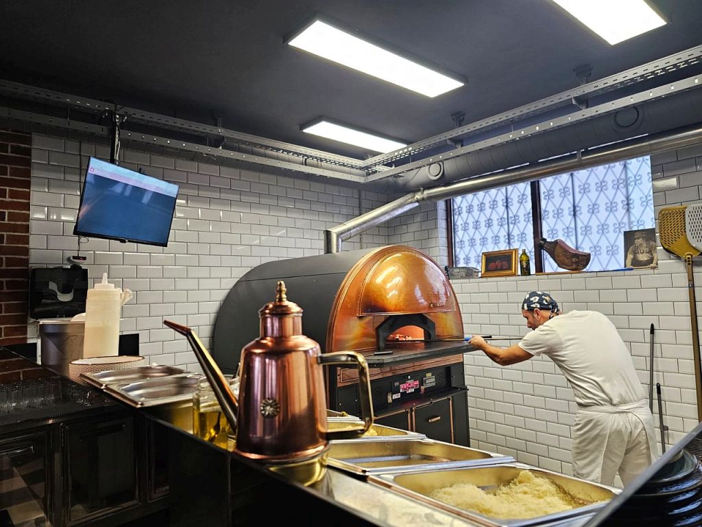 Pizzeria Bosiljak nova pizza pec