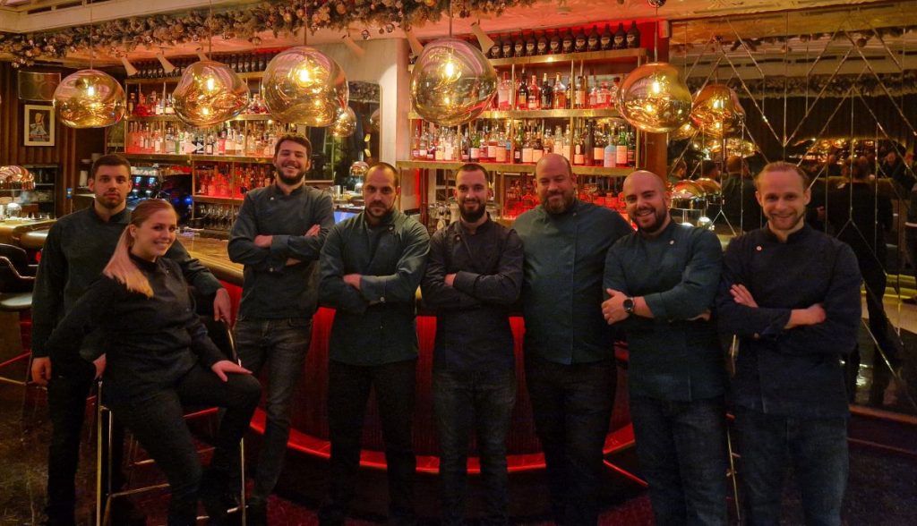 Josephine barmeni ekipa