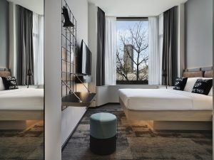 moxy belgrade-drama queen